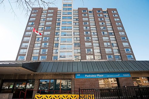 JOHN WOODS / WINNIPEG FREE PRESS
Senior centre Parkview Place by Revera on Edmonton St. is photographed Monday, October 12, 2020. Another COVID-19 death was reported at Parkview.

Reporter: Waldman