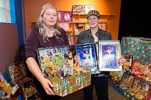 Daniel Crump / Winnipeg Free Press. Sisters Sheila and Teresa Martens make themed shoeboxes filled with toys for impoverished kids all over the world. This year will mark their 20th Christmas season putting together boxes. August 29, 2020.
