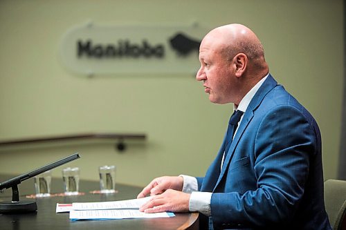 MIKAELA MACKENZIE / WINNIPEG FREE PRESS

Dr. Brent Roussin, chief public health officer, speaks to the media at the Manitoba Legislative Building in Winnipeg on Tuesday, Oct. 13, 2020. For Danielle story.

Winnipeg Free Press 2020