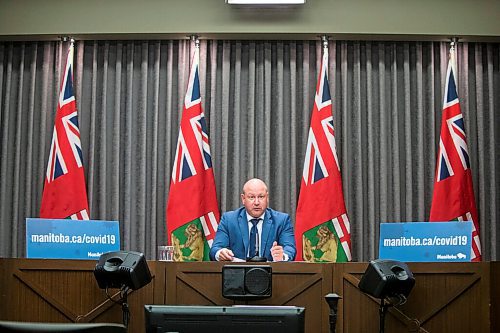 MIKAELA MACKENZIE / WINNIPEG FREE PRESS

Dr. Brent Roussin, chief public health officer, speaks to the media at the Manitoba Legislative Building in Winnipeg on Tuesday, Oct. 13, 2020. For Danielle story.

Winnipeg Free Press 2020