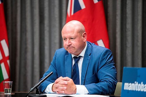 MIKAELA MACKENZIE / WINNIPEG FREE PRESS

Dr. Brent Roussin, chief public health officer, speaks to the media at the Manitoba Legislative Building in Winnipeg on Tuesday, Oct. 13, 2020. For Danielle story.

Winnipeg Free Press 2020