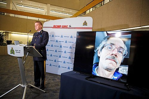 MIKE DEAL / WINNIPEG FREE PRESS
Supt. Michael Koppang, Officer in Charge of RCMP Major Crime Services during a press conference at RCMP D Division Headquarters Wednesday morning, announces that the remains that were located in Roseau River Anishinabe First Nation are those of Bud Paul, who had been the subject of a missing person investigation since August 7, 2020. Bud Paul was a 56-year-old male from Winnipeg reported missing to the Winnipeg Police Service on August 7, 2020.
201014 - Wednesday, October 14, 2020.