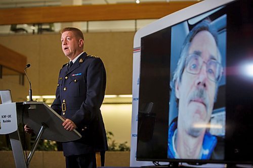 MIKE DEAL / WINNIPEG FREE PRESS
Supt. Michael Koppang, Officer in Charge of RCMP Major Crime Services during a press conference at RCMP D Division Headquarters Wednesday morning, announces that the remains that were located in Roseau River Anishinabe First Nation are those of Bud Paul, who had been the subject of a missing person investigation since August 7, 2020. Bud Paul was a 56-year-old male from Winnipeg reported missing to the Winnipeg Police Service on August 7, 2020.
201014 - Wednesday, October 14, 2020.