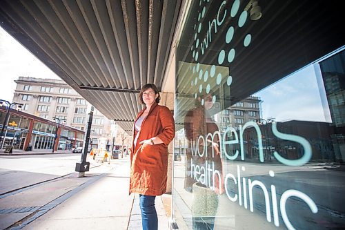 MIKAELA MACKENZIE / WINNIPEG FREE PRESS

Kat Oksanen, registered dietician at the Women's Health Clinic, poses for a portrait outside of the clinic in Winnipeg on Wednesday, Oct. 14, 2020. For Jen Zoratti story.

Winnipeg Free Press 2020