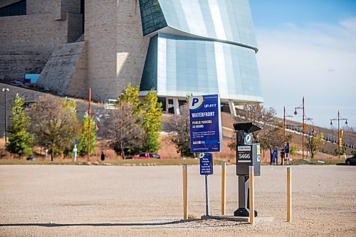 MIKAELA MACKENZIE / WINNIPEG FREE PRESS

A parking lot at Israel Asper Way and Provencher Boulevard, where Corinne Goldrup has had issues cancelling her parking pass, in Winnipeg on Wednesday, Oct. 14, 2020. For Kellen story.

Winnipeg Free Press 2020