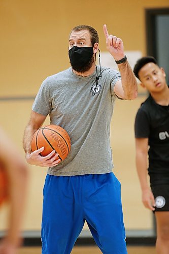 JOHN WOODS / WINNIPEG FREE PRESS
Coach Jon Lundgren at Evolve Basketball Development program at Sport For Life Wednesday, October 14, 2020. 

Reporter: Sawatzky