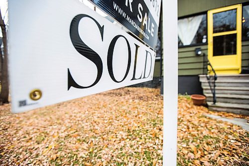 MIKAELA MACKENZIE / WINNIPEG FREE PRESS

A sold real estate sign in Winnipeg on Friday, Oct. 16, 2020. For --- story.

Winnipeg Free Press 2020