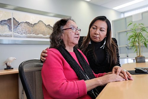 RUTH BONNEVILLE / WINNIPEG FREE PRESS

LOCAL - racism in health care

Bunibonibee Elder, Sadie North, shares her experience with racism recently at a Winnipeg emergency room and hospital with her daughter, Sheila North, by her side at a press conference Friday.  


See JS story. 

Oct 16th, 2020