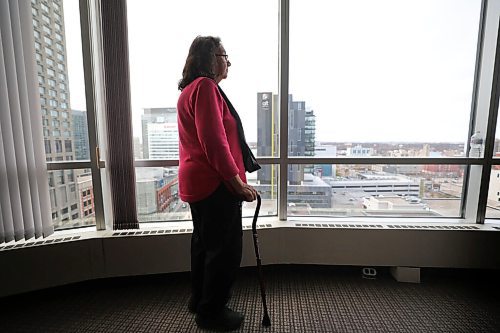 RUTH BONNEVILLE / WINNIPEG FREE PRESS

LOCAL - racism in health care

Bunibonibee Elder, Sadie North (72yrs), stands with her cane looking out the window at the Winnipeg urban landscape after  speaking about her experience with racism recently at a Winnipeg emergency room and hospital at a press conference Friday.  


See JS story. 

Oct 16th, 2020