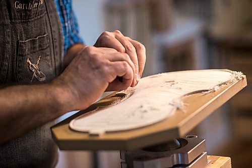 MIKAELA MACKENZIE / WINNIPEG FREE PRESS

Garth Lee works in his studio, where he builds violins, violas, and cellos from scratch, in Winnipeg on Friday, Oct. 16, 2020. For Holly Harris story.

Winnipeg Free Press 2020