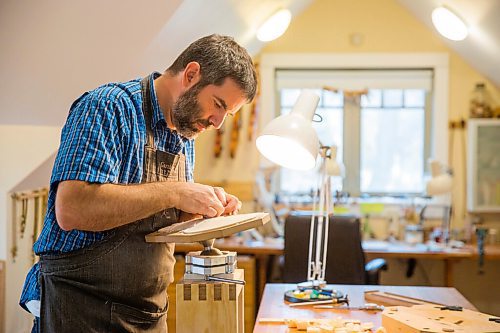 MIKAELA MACKENZIE / WINNIPEG FREE PRESS

Garth Lee works in his studio, where he builds violins, violas, and cellos from scratch, in Winnipeg on Friday, Oct. 16, 2020. For Holly Harris story.

Winnipeg Free Press 2020