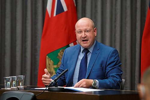 MIKE DEAL / WINNIPEG FREE PRESS
Dr. Brent Roussin, chief provincial public health officer, during the latest COVID-19 update at the Manitoba Legislative building Friday, October 16, 2020.
201016 - Friday, October 16, 2020.