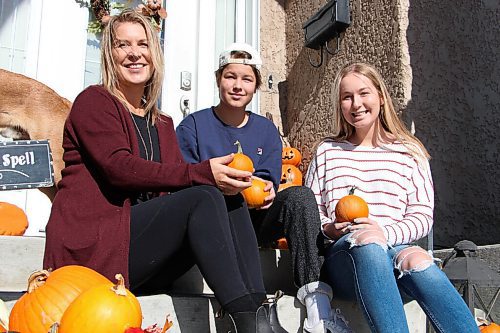 Canstar Community News Charlene Henry picked hundreds of tiny pumpkins with her children Adam and Amber. The family then donated the pumpkins to schools and daycares, and sold some to raise money for care packages for kids with cancer. (GABRIELLE PICHE/CANSTAR COMMUNITY NEWS/HEADLINER)