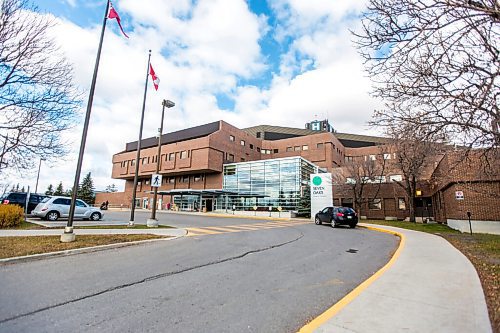 MIKAELA MACKENZIE / WINNIPEG FREE PRESS

Seven Oaks Hospital in Winnipeg on Monday, Oct. 19, 2020. For JS story.

Winnipeg Free Press 2020