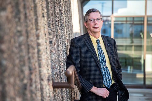 MIKAELA MACKENZIE / WINNIPEG FREE PRESS

Manitoba Teachers' Society president James Bedford poses for a portrait at the organization's headquarters in Winnipeg on Thursday, Oct. 22, 2020. For Maggie Macintosh story.

Winnipeg Free Press 2020