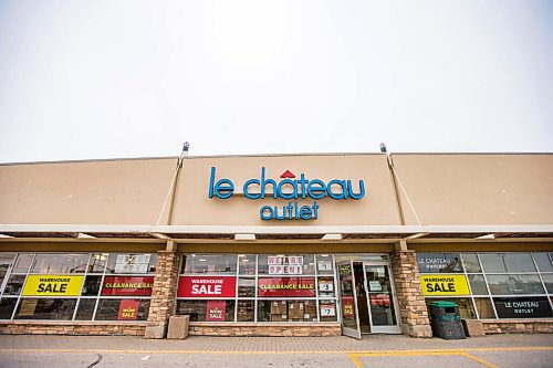 MIKAELA MACKENZIE / WINNIPEG FREE PRESS

The Le Chateau outlet on Ellice Avenue in Winnipeg on Friday, Oct. 23, 2020. The chain has declared bankruptcy. For Melissa Martin story.

Winnipeg Free Press 2020