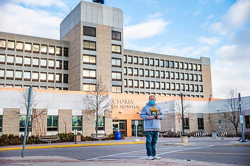 MIKAELA MACKENZIE / WINNIPEG FREE PRESS

John Dobbin poses for a photo in front of Victoria General Hospital, where both of his parents are in wards with positive COVID cases (and his 82-year-old mother tested positive for the virus), in Winnipeg on Friday, Oct. 23, 2020. For JS story.

Winnipeg Free Press 2020