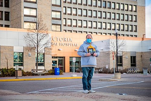 MIKAELA MACKENZIE / WINNIPEG FREE PRESS

John Dobbin poses for a photo in front of Victoria General Hospital, where both of his parents are in wards with positive COVID cases (and his 82-year-old mother tested positive for the virus), in Winnipeg on Friday, Oct. 23, 2020. For JS story.

Winnipeg Free Press 2020