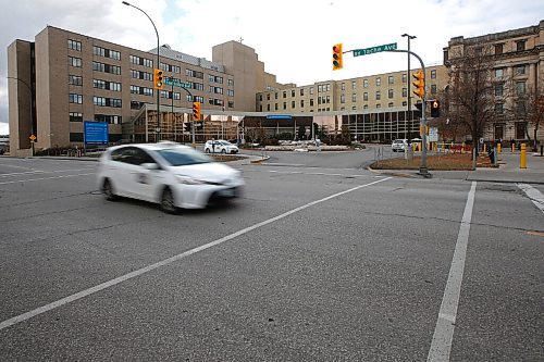 JOHN WOODS / WINNIPEG FREE PRESS
St Boniface Hospital in Winnipeg photographed Sunday, October 25, 2020. COVID-19 cases are increases at the hospital.

Reporter: ?