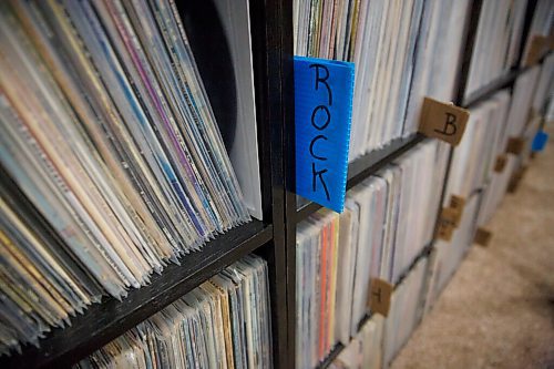 MIKE DEAL / WINNIPEG FREE PRESS
Alan Ollinger and his backyard man-cave, a self-contained, 800-square-foot building that contains scores of musical memorabilia he's collected thru the years: guitars, amps, albums, autographed posters.
See David Sanderson story
201023 - Friday, October 23, 2020.