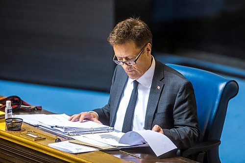 MIKAELA MACKENZIE / WINNIPEG FREE PRESS

Ron Schuler, minister of infrastructure, reads documents during question period at the Manitoba Legislative Building in Winnipeg on Monday, Oct. 26, 2020. For Carol/Larry story.

Winnipeg Free Press 2020