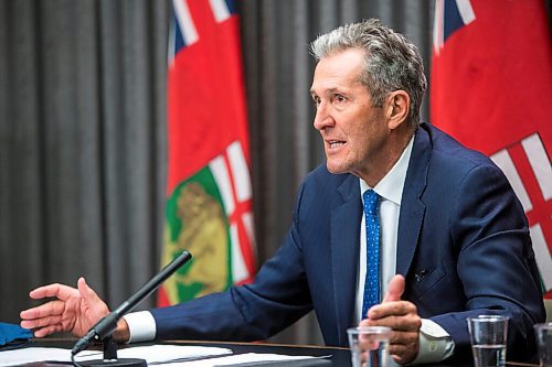 MIKAELA MACKENZIE / WINNIPEG FREE PRESS

Premier Brian Pallister speaks to the media about legislative amendments for COVID-19 job-protected leave at the Manitoba Legislative Building in Winnipeg on Monday, Oct. 26, 2020. For Carol/Larry story.

Winnipeg Free Press 2020