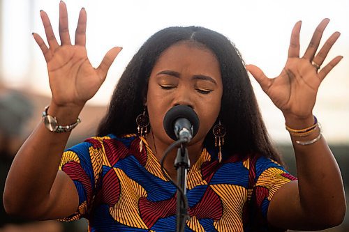 Mike Sudoma / Winnipeg Free Press
Winnipeg artist, Kelly Bado, performs with her band during a livestream with Jazz Winnipeg at the Canadian Museum for Human Rights Monday afternoon.
October 26, 2020