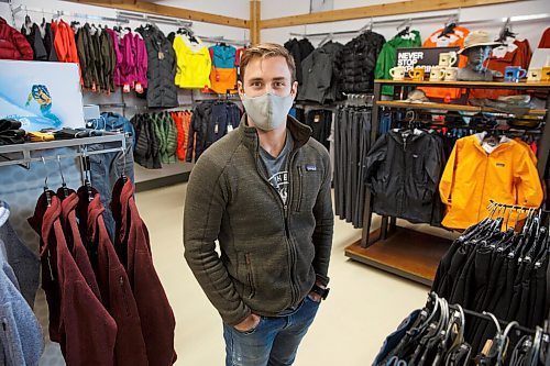 MIKE DEAL / WINNIPEG FREE PRESS
Garrett Tremblay, manager at Wilderness Supply, says that salespeople are reporting a spike in revenue due to COVID-19.
See Malak Abas story
201028 - Wednesday, October 28, 2020.