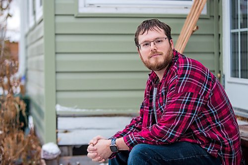 MIKAELA MACKENZIE / WINNIPEG FREE PRESS

 Chris Taylor, a US resident who is voting from Winnipeg poses for a photo at his house in Winnipeg on Wednesday, Oct. 28, 2020. For Malak Abas story.

Winnipeg Free Press 2020