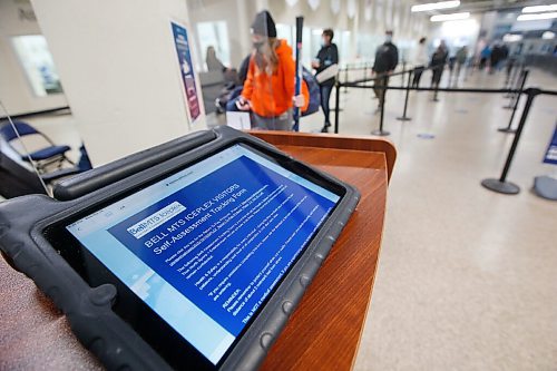 JOHN WOODS / WINNIPEG FREE PRESS
People are checked-in before a game between the Winnipeg Thrashers and Winnipeg Wild play at the Iceplex in Wednesday, October 28, 2020. 

Reporter: McIntyre