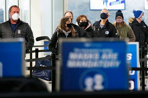 JOHN WOODS / WINNIPEG FREE PRESS
People are checked-in before a game between the Winnipeg Thrashers and Winnipeg Wild play at the Iceplex in Wednesday, October 28, 2020. 

Reporter: McIntyre