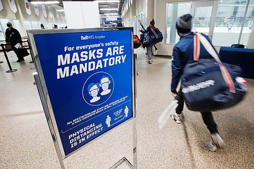 JOHN WOODS / WINNIPEG FREE PRESS
People are checked-in before a game between the Winnipeg Thrashers and Winnipeg Wild play at the Iceplex in Wednesday, October 28, 2020. 

Reporter: McIntyre