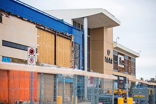 MIKAELA MACKENZIE / WINNIPEG FREE PRESS

Construction work at Polo Park in Winnipeg on Thursday, Oct. 29, 2020. For Martin Cash story.

Winnipeg Free Press 2020