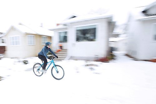 JOHN WOODS / WINNIPEG FREE PRESS
Emily Payne, a staffer at Bikes And Beyond, who has been winter riding for the past three years in Winnipeg is photographed Thursday, October 29, 2020. 

Reporter: Waldman