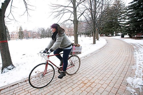 JOHN WOODS / WINNIPEG FREE PRESS
Mia Douchant, a first time winter rider in Winnipeg is photographed at the University of Manitoba Thursday, October 29, 2020. 

Reporter: Waldman