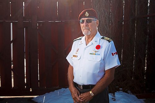 MIKE DEAL / WINNIPEG FREE PRESS
Korean War veteran, Douglas Raynbird, at his home in Transcona, Monday morning. 
See Kevin Rollason 49.8 story
201102 - Monday, November 02, 2020.