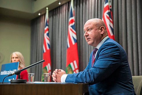 MIKAELA MACKENZIE / WINNIPEG FREE PRESS

Dr. Brent Roussin, chief provincial public health officer and Lanette Siragusa, chief nursing officer, speak at a press conference at the Manitoba Legislative Building in Winnipeg on Monday, Nov. 2, 2020. For Danielle Da Silva story.

Winnipeg Free Press 2020