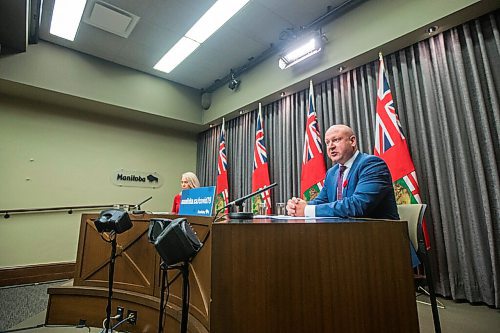 MIKAELA MACKENZIE / WINNIPEG FREE PRESS

Dr. Brent Roussin, chief provincial public health officer, and Lanette Siragusa, chief nursing officer, speak at a press conference at the Manitoba Legislative Building in Winnipeg on Monday, Nov. 2, 2020. For Danielle Da Silva story.

Winnipeg Free Press 2020