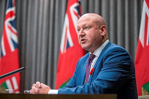 MIKAELA MACKENZIE / WINNIPEG FREE PRESS

Dr. Brent Roussin, chief provincial public health officer, speaks at a press conference at the Manitoba Legislative Building in Winnipeg on Monday, Nov. 2, 2020. For Danielle Da Silva story.

Winnipeg Free Press 2020