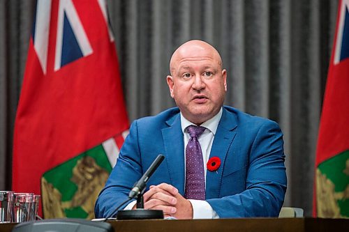 MIKAELA MACKENZIE / WINNIPEG FREE PRESS

Dr. Brent Roussin, chief provincial public health officer, speaks at a press conference at the Manitoba Legislative Building in Winnipeg on Monday, Nov. 2, 2020. For Danielle Da Silva story.

Winnipeg Free Press 2020