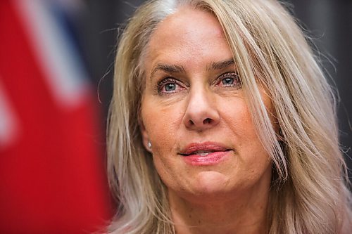 MIKAELA MACKENZIE / WINNIPEG FREE PRESS

Lanette Siragusa, chief nursing officer, speaks at a press conference at the Manitoba Legislative Building in Winnipeg on Monday, Nov. 2, 2020. For Danielle Da Silva story.

Winnipeg Free Press 2020