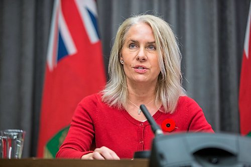 MIKAELA MACKENZIE / WINNIPEG FREE PRESS

Lanette Siragusa, chief nursing officer, speaks at a press conference at the Manitoba Legislative Building in Winnipeg on Monday, Nov. 2, 2020. For Danielle Da Silva story.

Winnipeg Free Press 2020