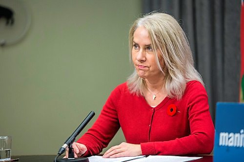 MIKAELA MACKENZIE / WINNIPEG FREE PRESS

Lanette Siragusa, chief nursing officer, speaks at a press conference at the Manitoba Legislative Building in Winnipeg on Monday, Nov. 2, 2020. For Danielle Da Silva story.

Winnipeg Free Press 2020