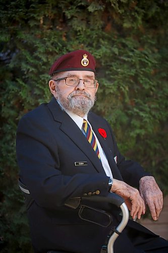 MIKE DEAL / WINNIPEG FREE PRESS
Korean War veteran, Michael Czuboka, outside his care home, Thorvaldson Care Center, Tuesday morning. 
See Kevin Rollason 49.8 story
201103 - Tuesday, November 03, 2020.