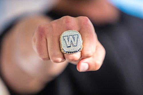 MIKAELA MACKENZIE / WINNIPEG FREE PRESS

Bombers long snapper Chad Rempel poses for a portrait at the Alair Homes office, where he works, in Winnipeg on Tuesday, Nov. 3, 2020. For Taylor Allen story.

Winnipeg Free Press 2020