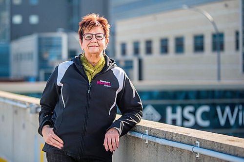 MIKAELA MACKENZIE / WINNIPEG FREE PRESS

Darlene Jackson, president of the Manitoba Nurses Union, poses for a portrait in front of the Health Sciences Centre in Winnipeg on Wednesday, Nov. 4, 2020. For Dylan story.

Winnipeg Free Press 2020