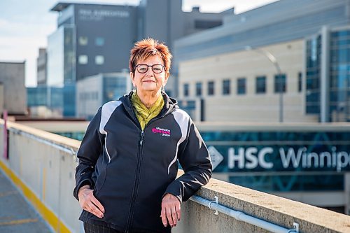 MIKAELA MACKENZIE / WINNIPEG FREE PRESS

Darlene Jackson, president of the Manitoba Nurses Union, poses for a portrait in front of the Health Sciences Centre in Winnipeg on Wednesday, Nov. 4, 2020. For Dylan story.

Winnipeg Free Press 2020