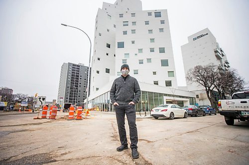 MIKAELA MACKENZIE / WINNIPEG FREE PRESS

Jeremy Read, CEO of the U of W Community Renewal Corporation, poses for a portrait in front of the Muse Flats housing project in Winnipeg on Thursday, Nov. 5, 2020. For --- story.

Winnipeg Free Press 2020