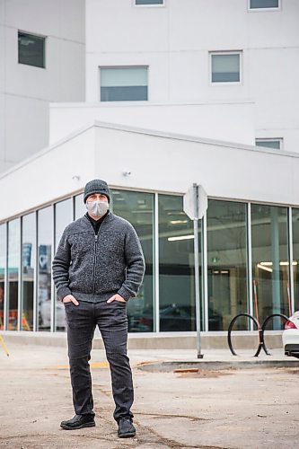 MIKAELA MACKENZIE / WINNIPEG FREE PRESS

Jeremy Read, CEO of the U of W Community Renewal Corporation, poses for a portrait in front of the Muse Flats housing project in Winnipeg on Thursday, Nov. 5, 2020. For --- story.

Winnipeg Free Press 2020