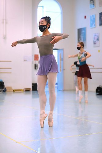 RUTH BONNEVILLE / WINNIPEG FREE PRESS

ENT - RWB
 
Photo of Yayoi Ban (purple skirt), with company dancer during rehearsal at RWB.  

Royal Winnipeg Ballet  company dancers are navigating a new normal, documentary photos of one of their rehearsals in the world of COVID-19.

See Jen Zoratti's story.

Nov 5th,  2020